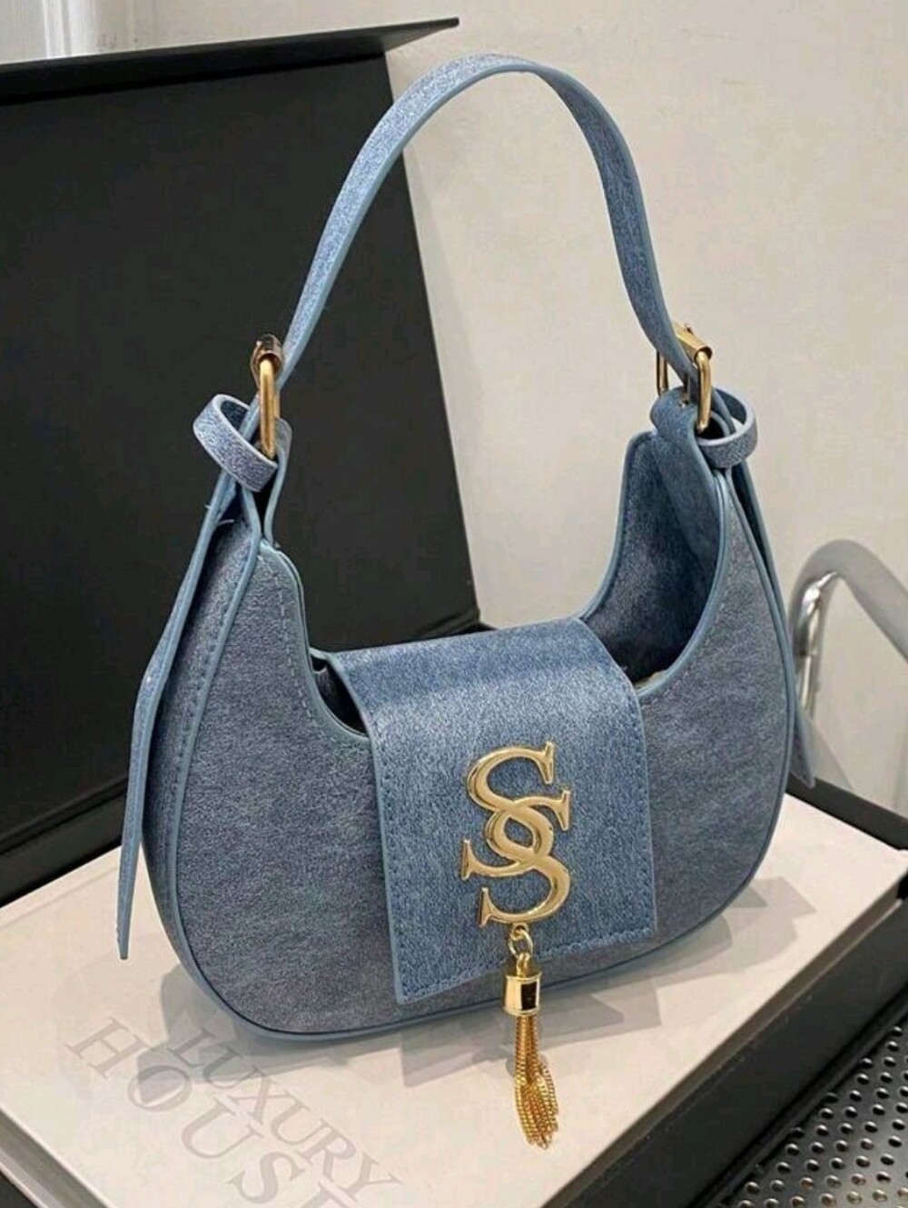 BRAND NEW ** Accent Blue KShoulder Bag in Light Blue